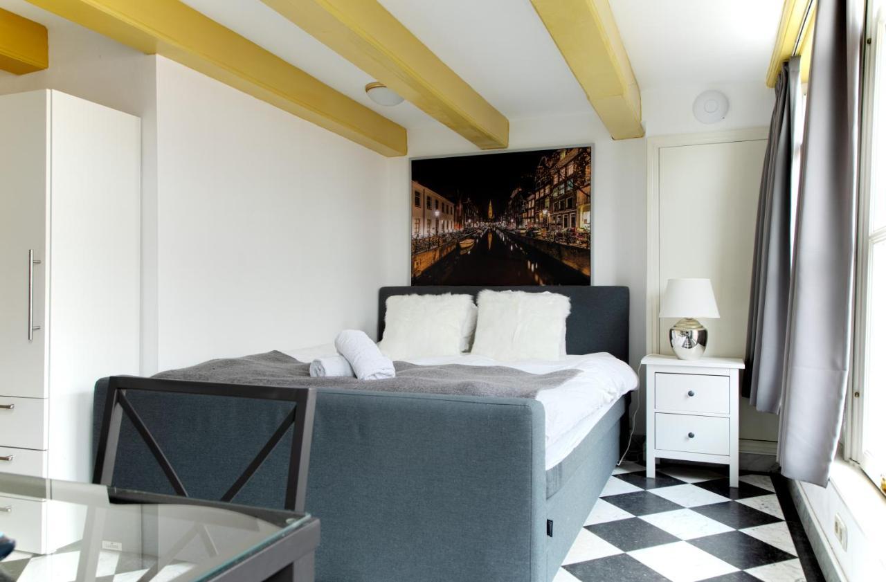 Modern Canal House Loft - City Center Amsterdam Bagian luar foto