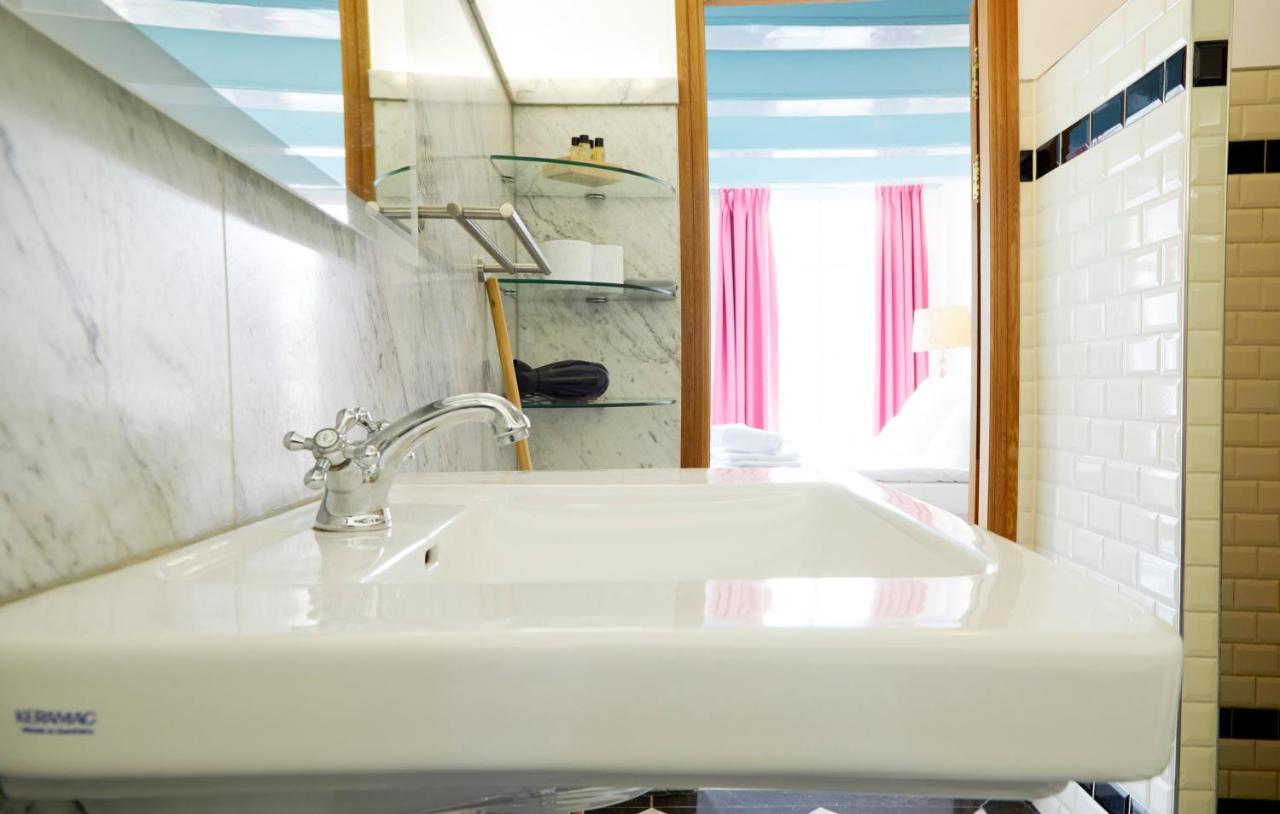 Modern Canal House Loft - City Center Amsterdam Bagian luar foto