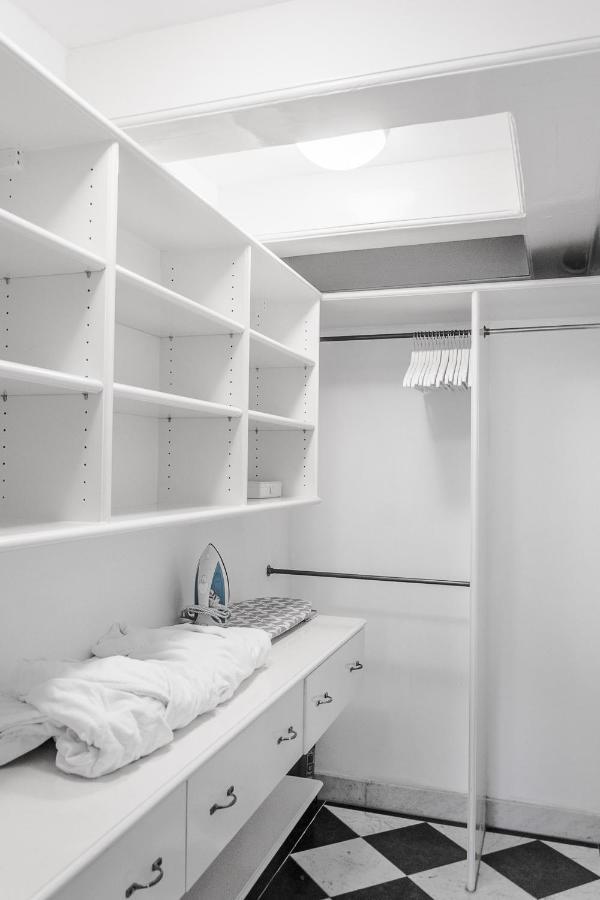 Modern Canal House Loft - City Center Amsterdam Bagian luar foto